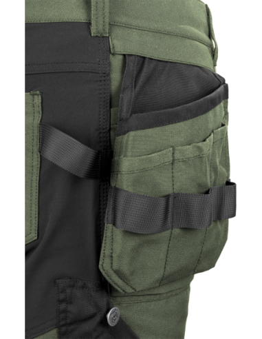 EREBOS Shorts green/black