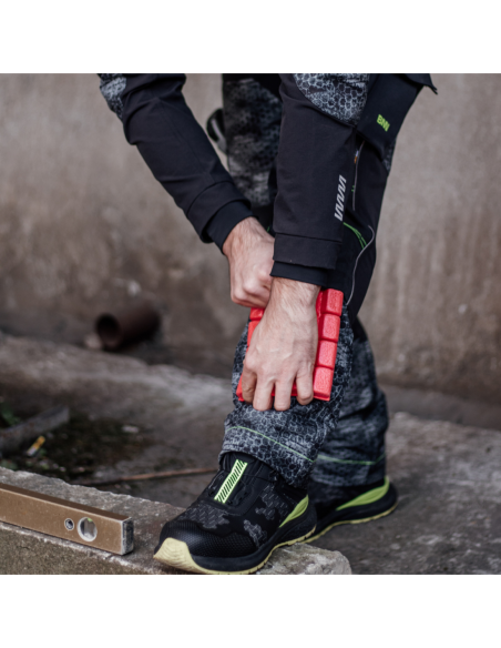 PREDATOR Trousers black/grey