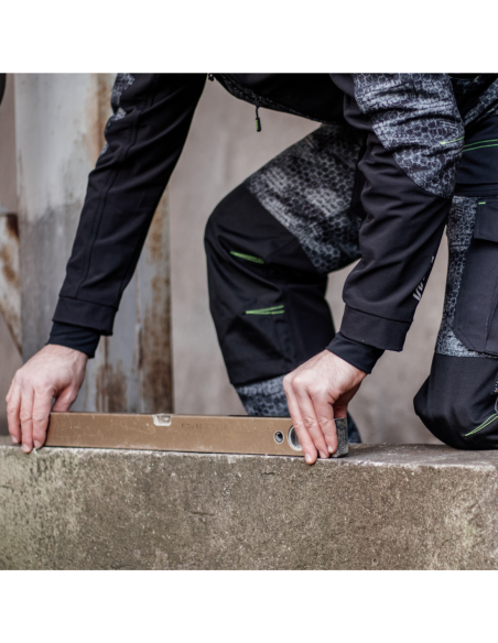 PREDATOR Trousers black/grey